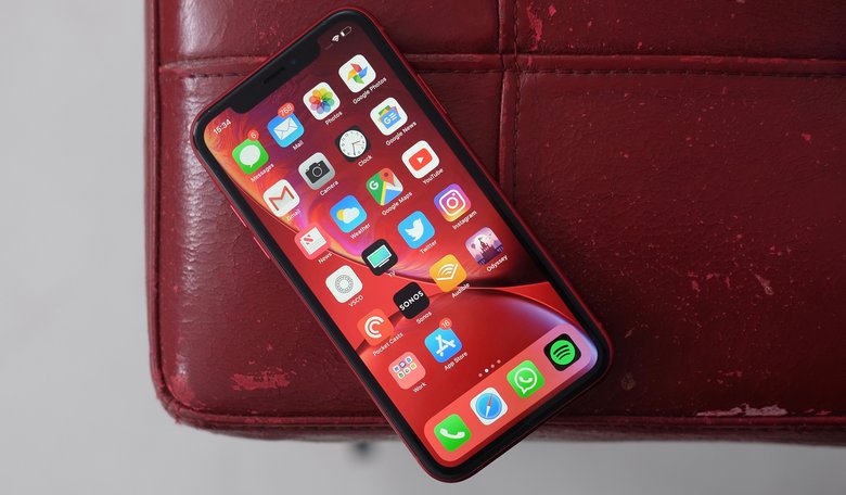 iPhone XR. Фото: Trusted Reviews