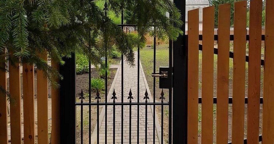 Ворота и калитки для частного дома: современные решения, материалы и 81 фото