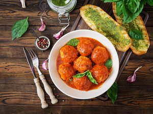 Фрикадельки, тефтели, котлеты, мясные шарики