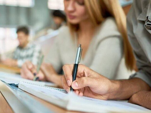 Абитуриенты Абитуриенты