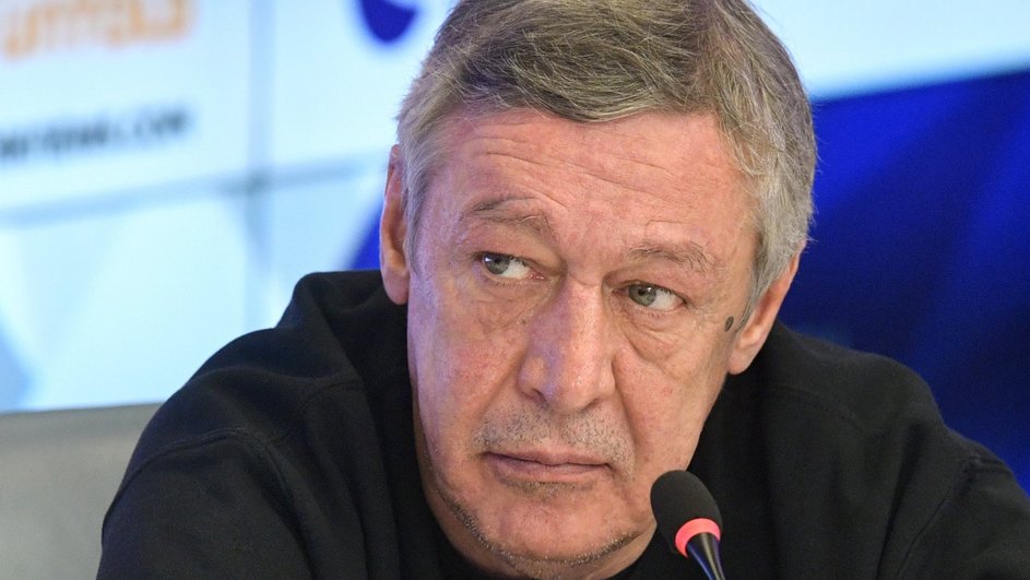 Миахил Ефремов
