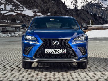 slide image for gallery: 23636 | Lexus NX