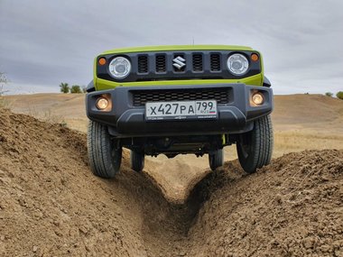 slide image for gallery: 25107 |  Suzuki Jimny 3