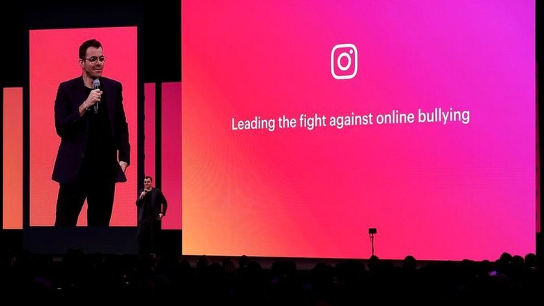 Глава Instagram Адам Моссери выступал в апреле на конференции. Его тревожит кибербуллинг в приложении. Но как поможет отказ от видимых «лайков»? Фото: Getty Images 