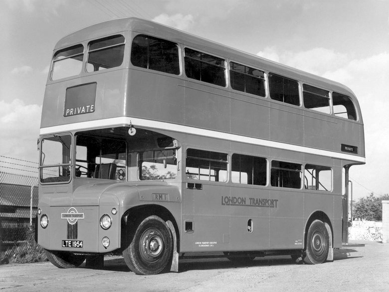 Прототип AEC Routemaster был показан в 1954 году