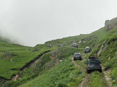 slide image for gallery: 22595 | Вокруг Эльбруса на машине. День 1