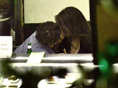 Slide image for gallery: 5401 | Орландо Блум и бразильская актриса Луиза Мораес весь вечер целовались, всем своим видом показывая, что их отношения далеки от просто дружеских