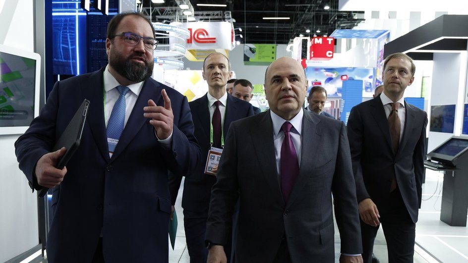 Мишустин, Шадаев, Григоренко и Алиханов на ЦИПР-2025 Мишустин, Шадаев, Григоренко и Алиханов на ЦИПР-2025