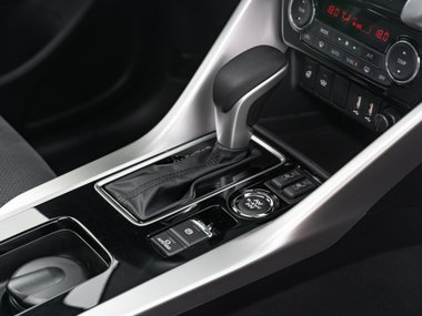 slide image for gallery: 27927 | Mitsubishi Eclipse Cross