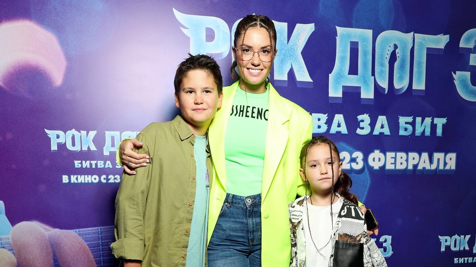 Агата Муцениеце с детьми Агата Муцениеце с детьми