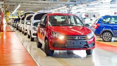 АвтоВАЗ начал красить Lada Granta в цвет «фламенко»