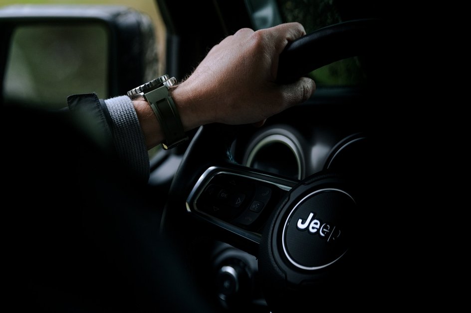 Часы Jeep