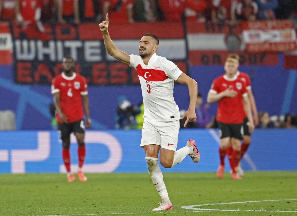 Турецкая федерация футбола опровергла сообщения о дисквалификации Демирала