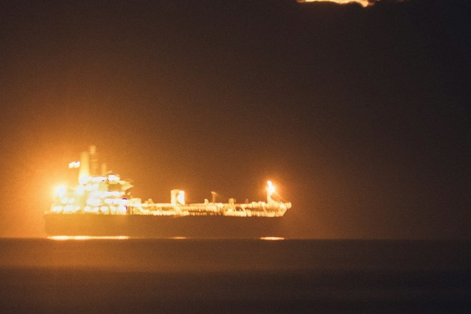 Корабль в море Корабль в море