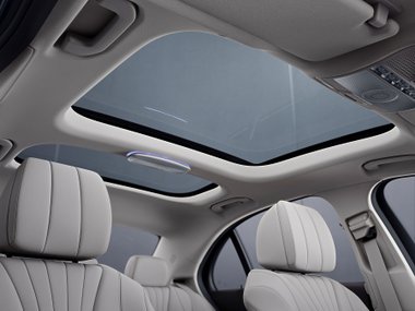 slide image for gallery: 20772 | Mercedes E-class
