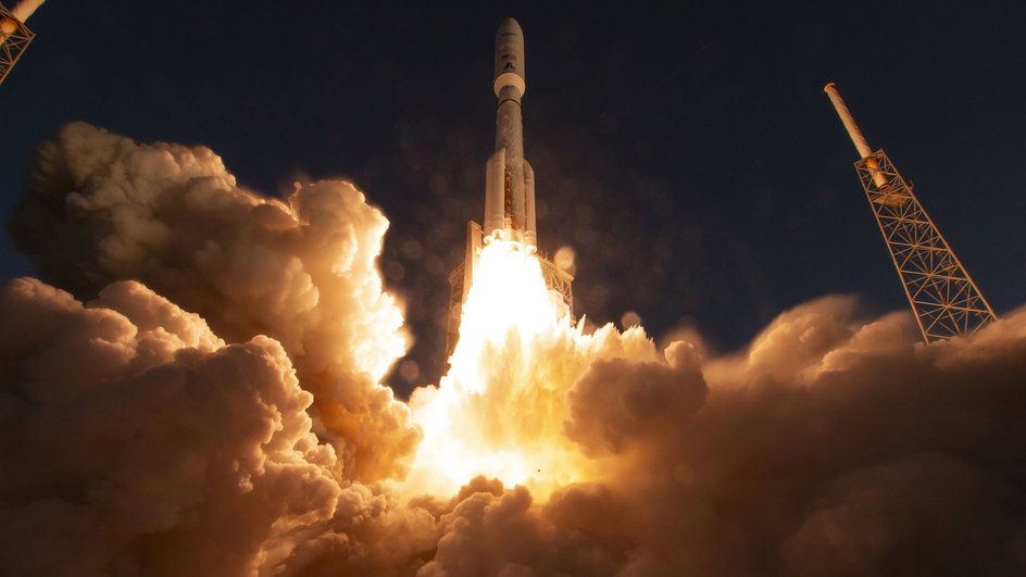 Момент запуска ракеты-носителя Atlas V