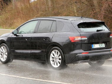 slide image for gallery: 25757 | Skoda Enyaq