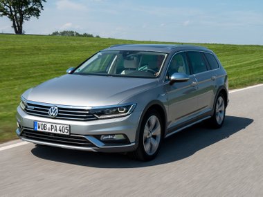 slide image for gallery: 18107 | Volkswagen Passat Alltrack