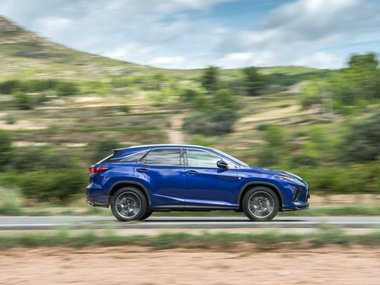 slide image for gallery: 25139 |  Lexus RX