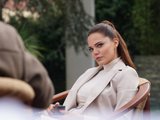 Хилал Алтынбилек, кадр из сериала Моя прекрасная жизнь Хилал Алтынбилек, кадр из сериала Моя прекрасная жизнь