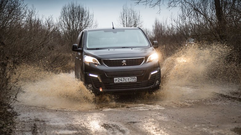 slide image for gallery: 25643 | Peugeot Traveller 4×4