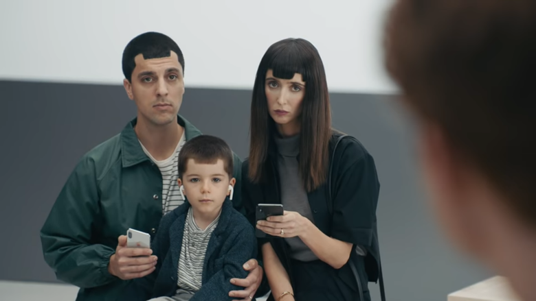 Кадр из нового рекламного ролика Samsung