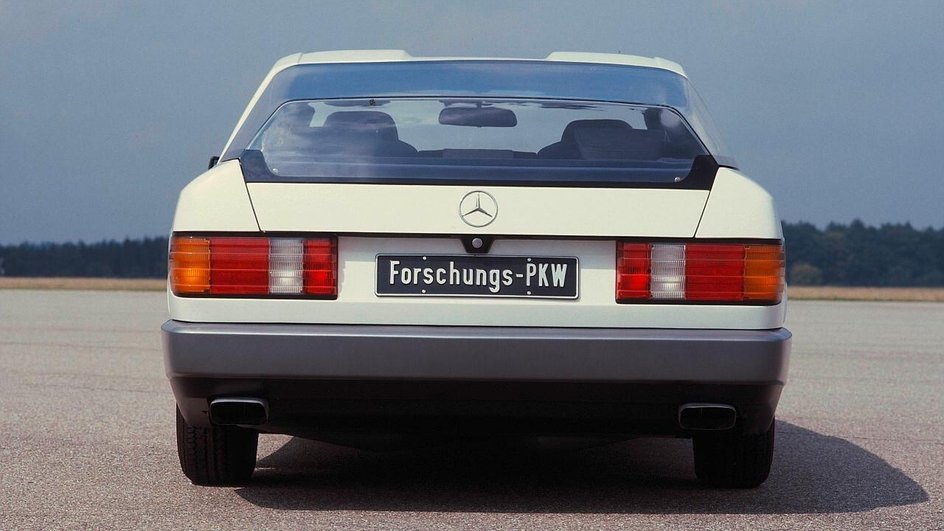 Mercedes-Benz Auto 2000 Mercedes-Benz Auto 2000