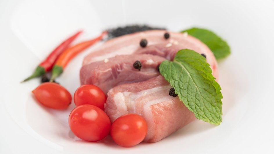Сало с перцем и овощами Сало с перцем и овощами
