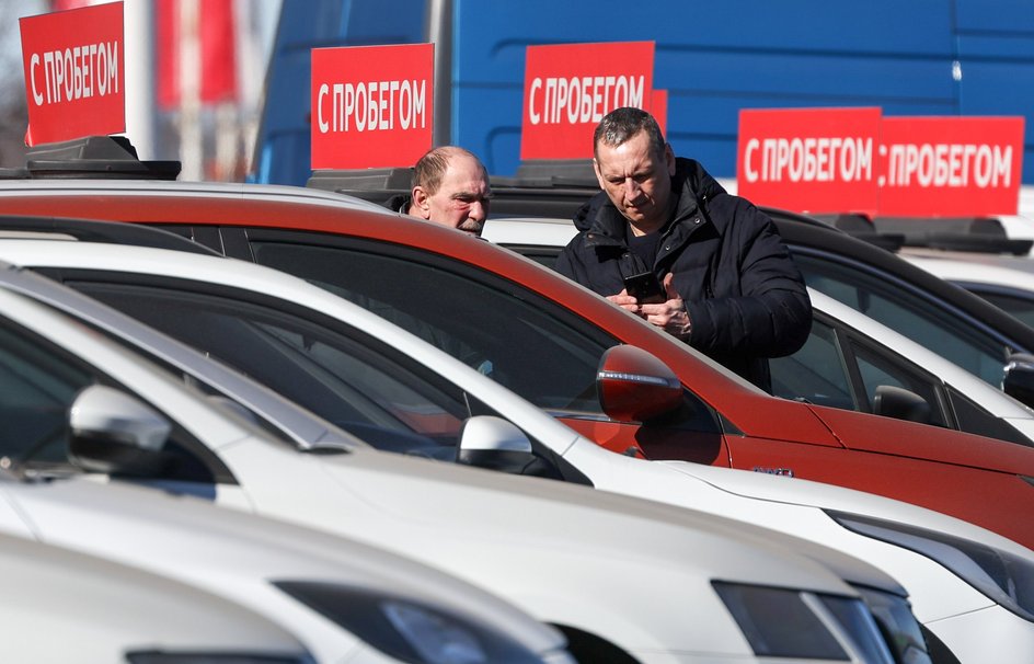 Автомобили с пробегом в дилерском центре Автомобили с пробегом в дилерском центре
