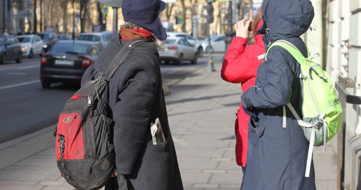 Сказка о бездомном экскурсоводе закончилась трагично: символ Невского проспекта разочаровал