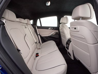 slide image for gallery: 25223 | BMW X6