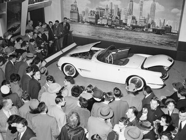 slide image for gallery: 27207 | Chevrolet Corvette 1953