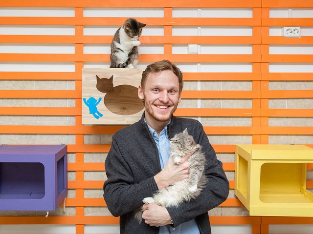 Интервью с Павлом Котосовым, основателем проекта онлайн-помощи животным Teddy Food