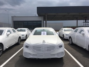 slide image for gallery: 24306 | Mercedes из России