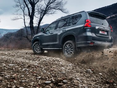 slide image for gallery: 25216 | Toyota Land Cruiser Prado