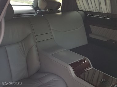 slide image for gallery: 23433 | Mercedes Бориса Ельцина выставлен на продажу