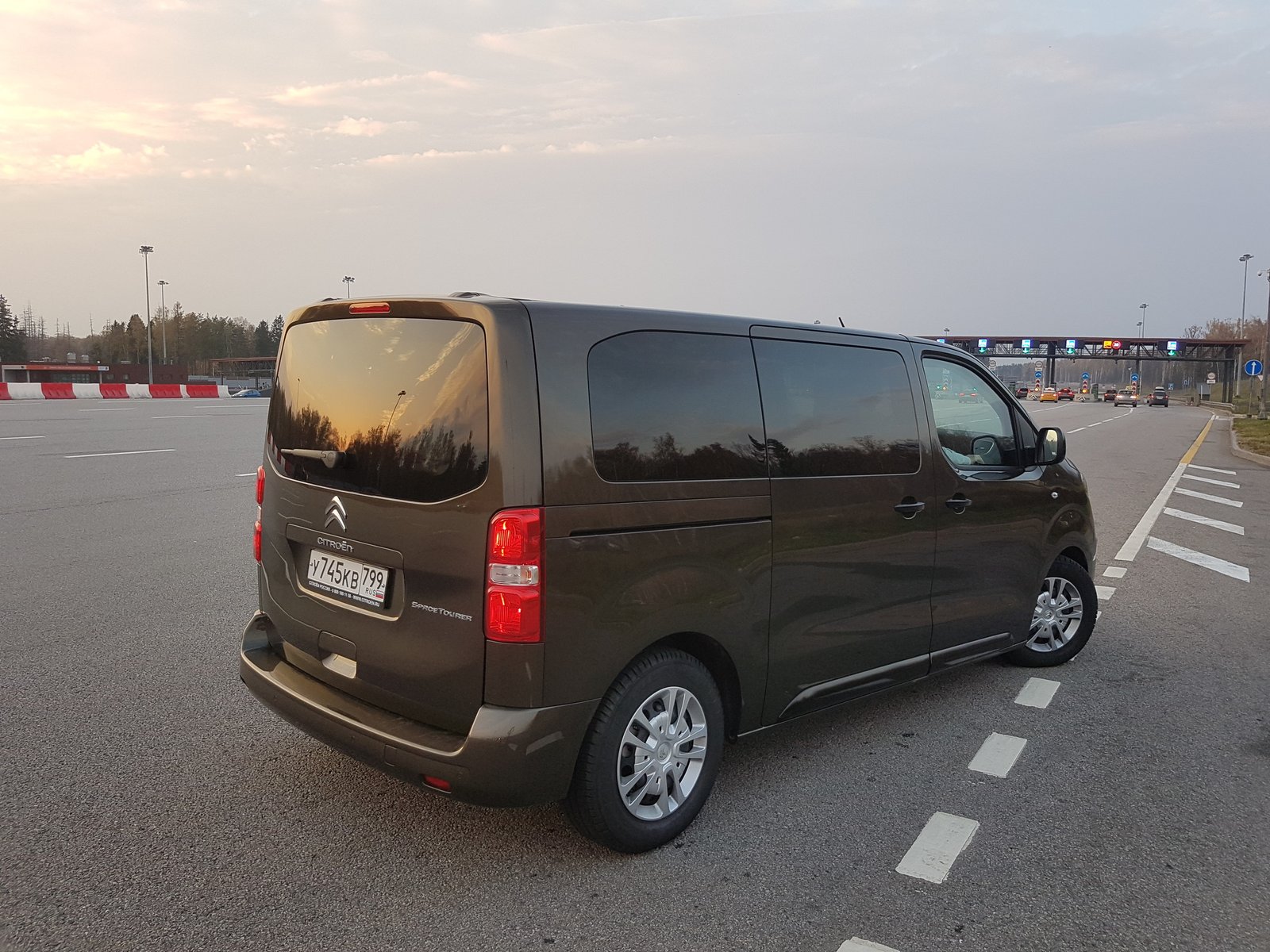 Никто не лишний? Тест Citroen Space Tourer