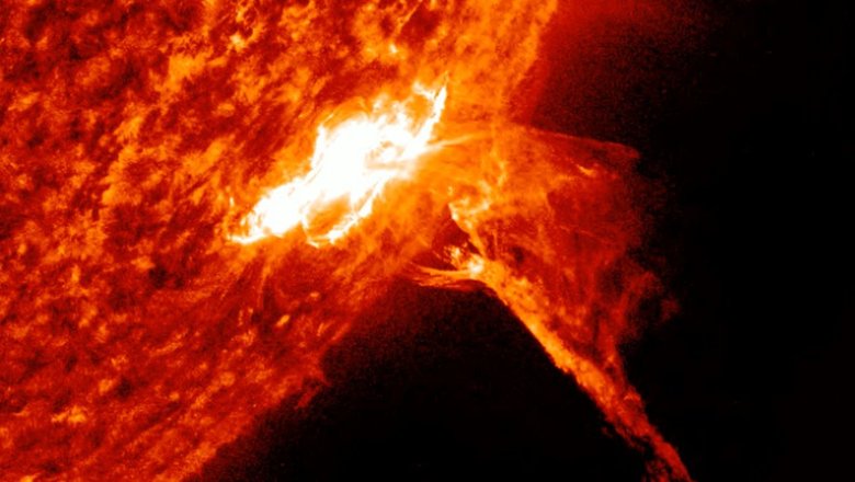 Солнечная вспышка класса M4.2. Фото: NASA / SDO
