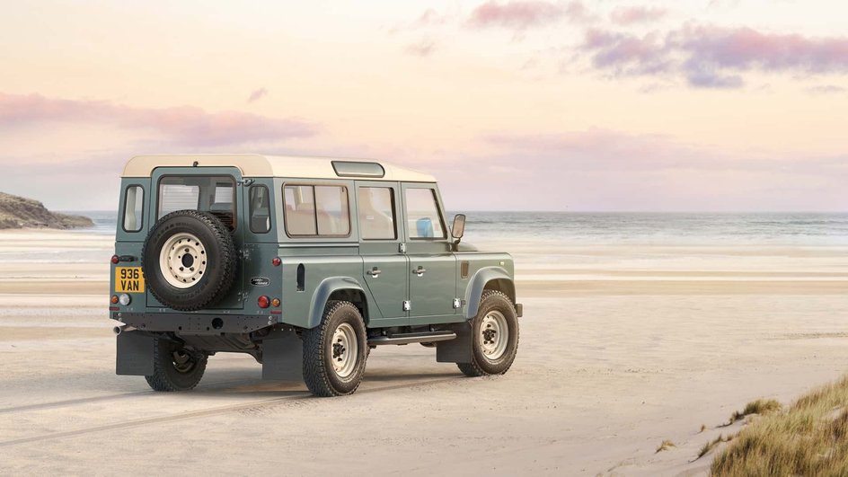 Land Rover Defender 110