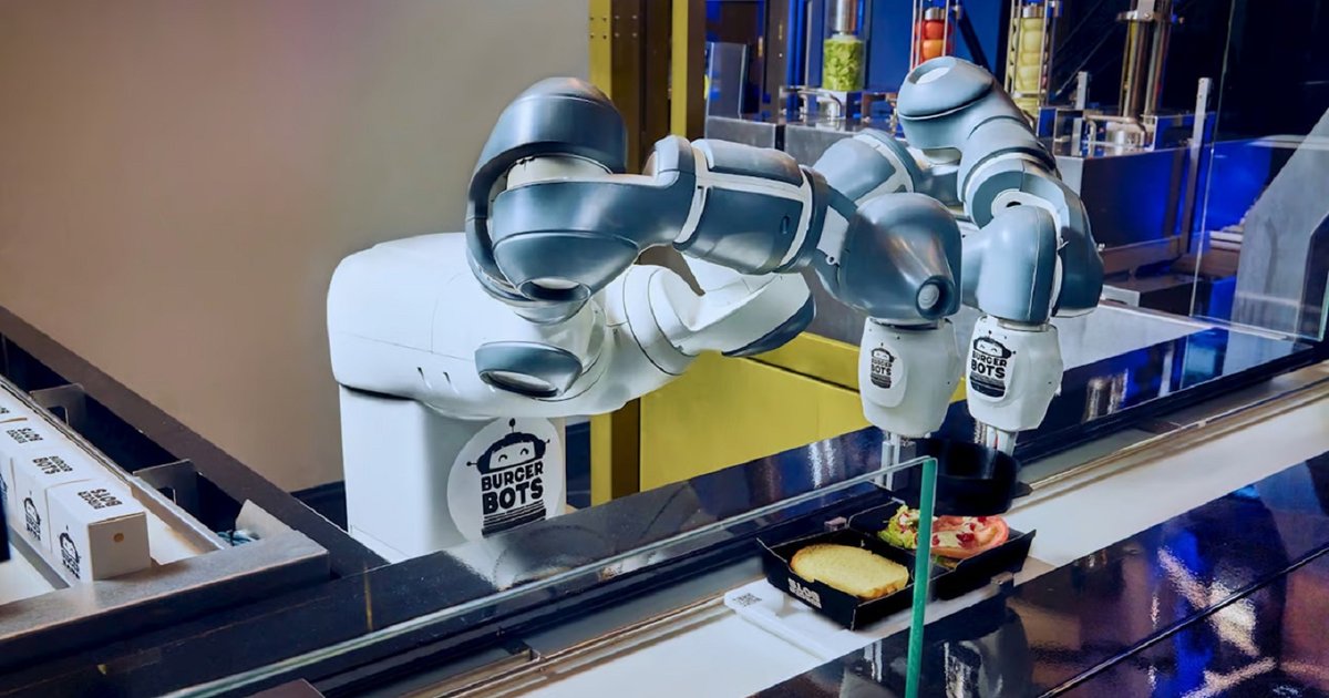 Представлен BurgerBots — робот, который лепит бургеры