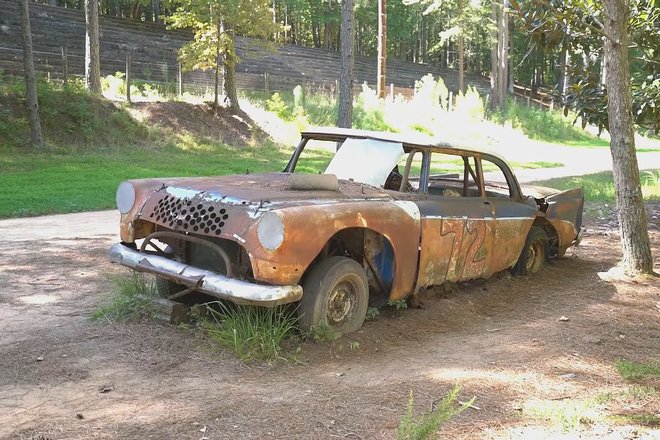 nascar-speedway-abandoned-for-55-years-is-now-a-ghost-track-hidden-in-the-woods_9.jpeg