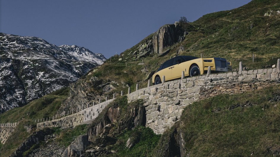 Rolls-Royce Phantom Goldfinger