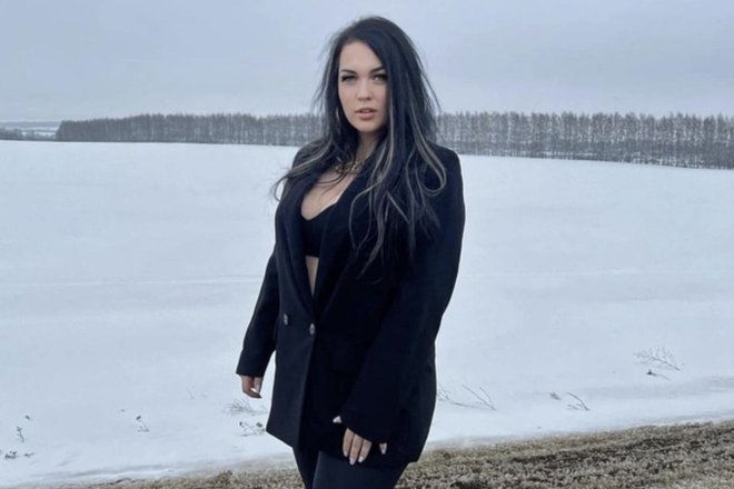 Александра Стриженова
