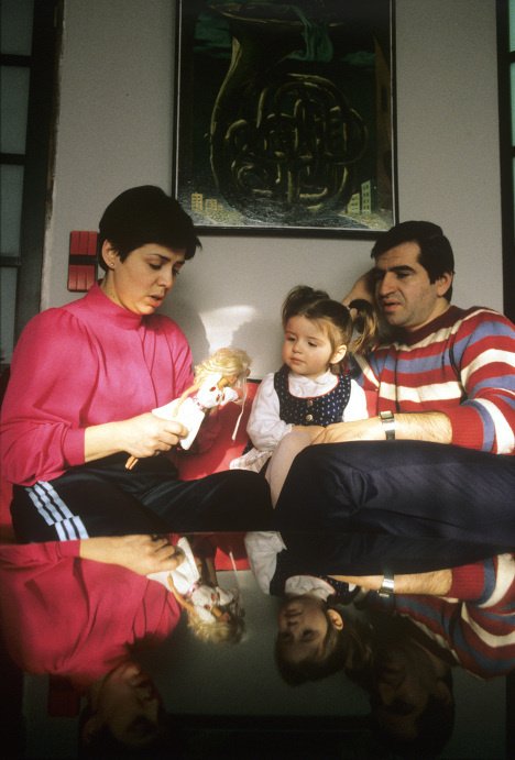 1988 год. Ирина Роднина с супругом Леонидом Миньковским и дочерью Аленой.