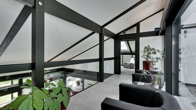 Гардеробная зона. Вид на дом Бандераса. Фото: Savills