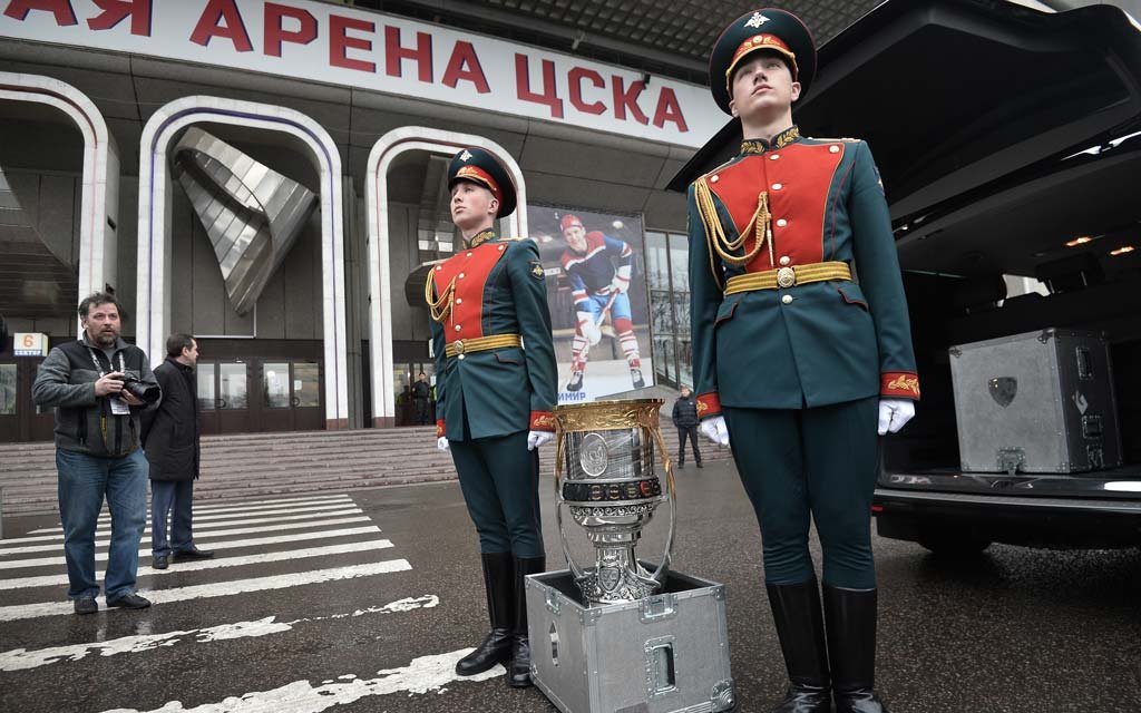 Комаров, привезший кубок Гагарина в Новополоцк: «У людей сегодня праздник. Надеюсь, я его не испортил»