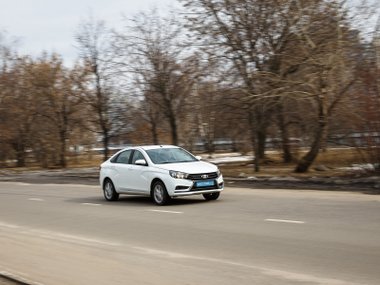 slide image for gallery: 21311 | «Лада Веста» на механике: мучение или избавление?