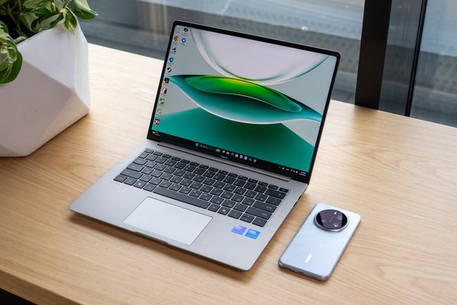 Honor MagicBook Pro 14 Honor MagicBook Pro 14
