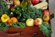 Взрослому человеку следует съедать не менее 400 г фруктов и овощей ежедневно.