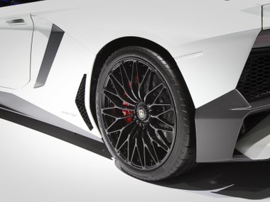 slide image for gallery: 17901 | Lamborghini Aventador LP750-4 Superveloce Roadster